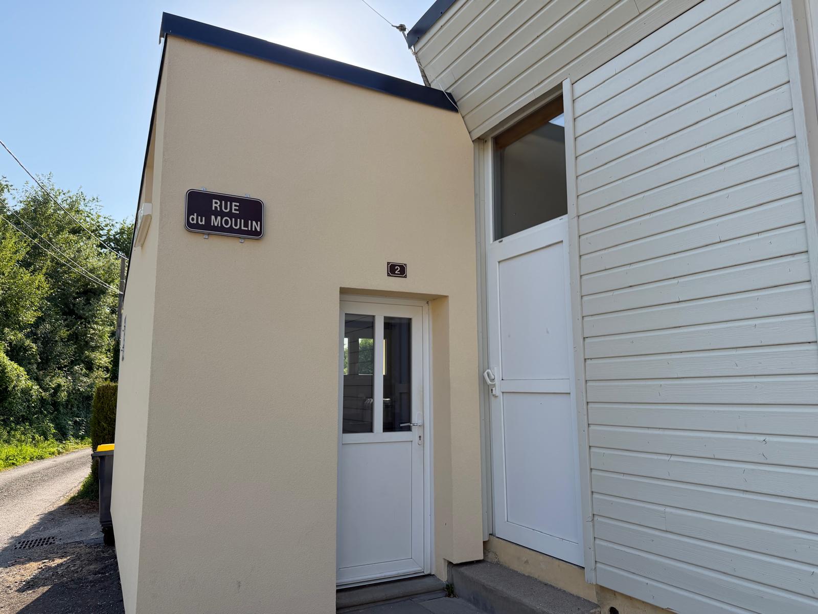 Salle des Fetes - Extérieur 1 - Commune de Saint-Bomer
