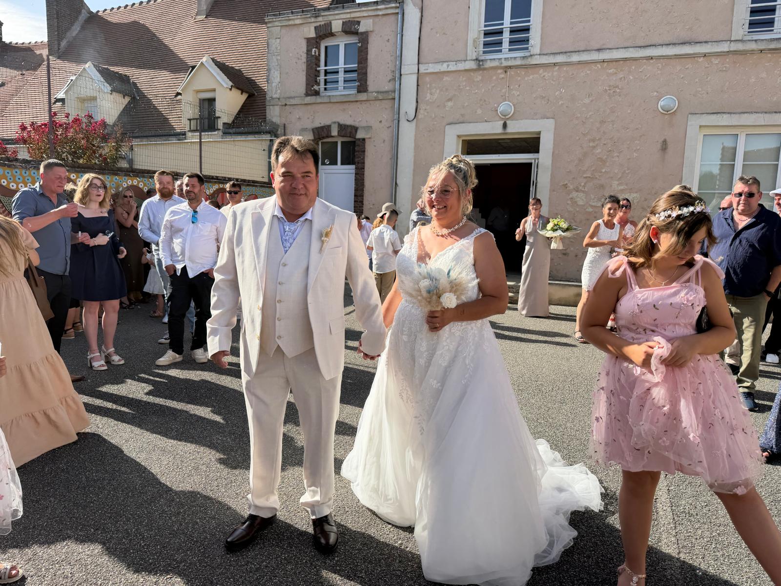 Mariage 8 aout 2026 - Sortie des mariés 2 - Commune de Saint-Bomer
