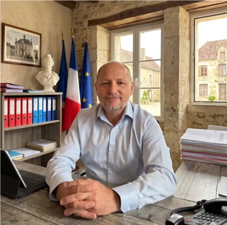 Jean Bassoulet - Maire de Saint Bomer - carré